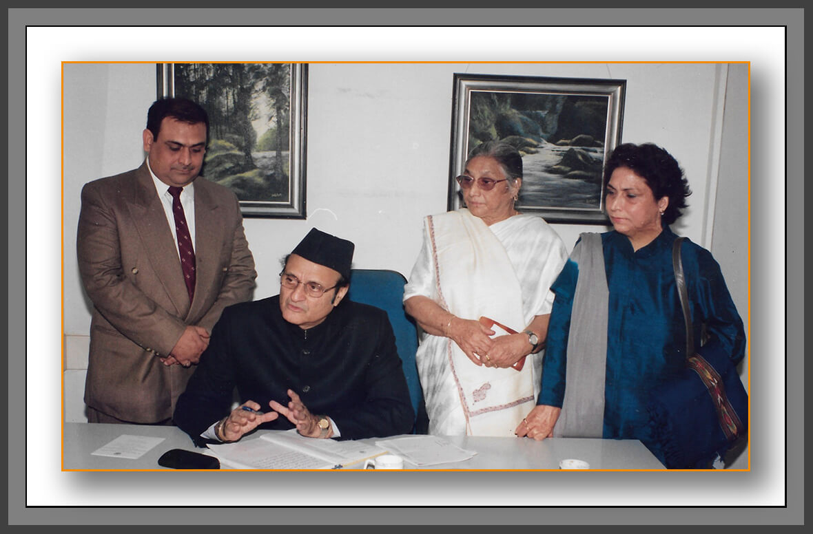 Rajesh Kaul, H.E. Dr. Karan Singh, Mohini Kaul, and Usha